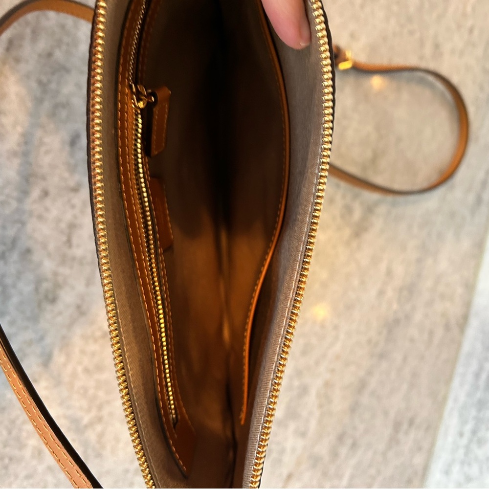 MCM Visetos Original Pouch in Cognac - Picture 9 of 11